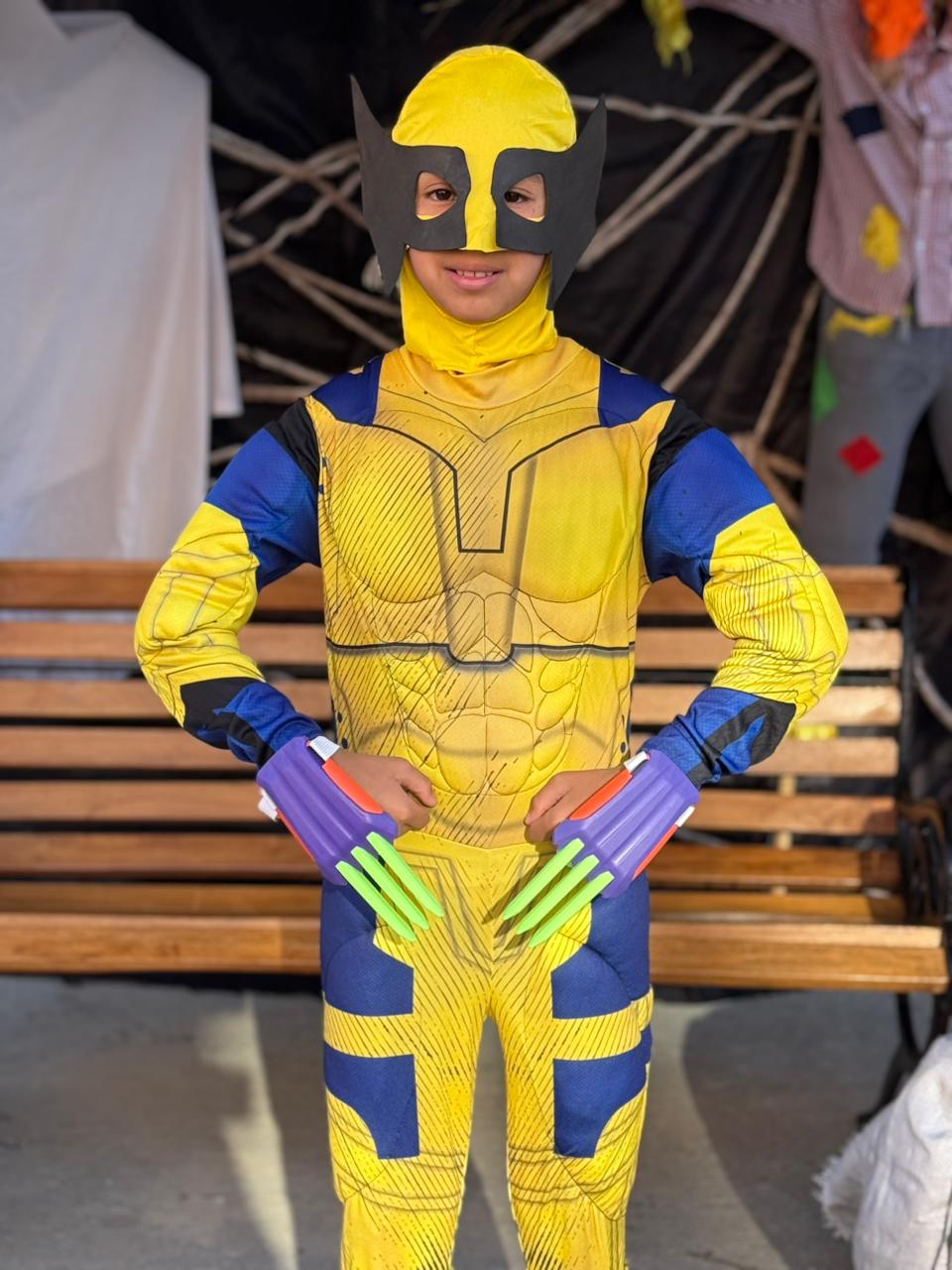 Disfraz Wolverine con garras retráctiles – Traje acolchado con músculos y máscara